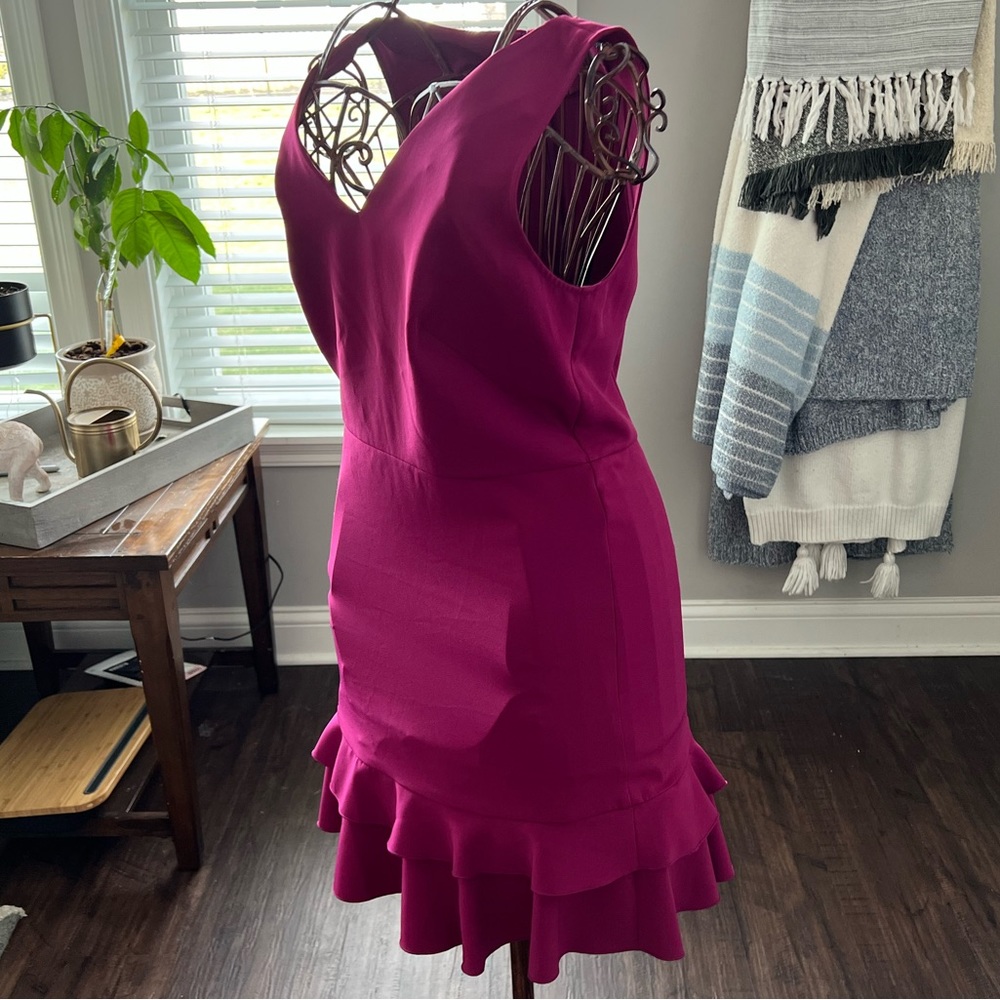 Loft Petites Size 8P Dress with Ruffle Bottom in beautiful pink.